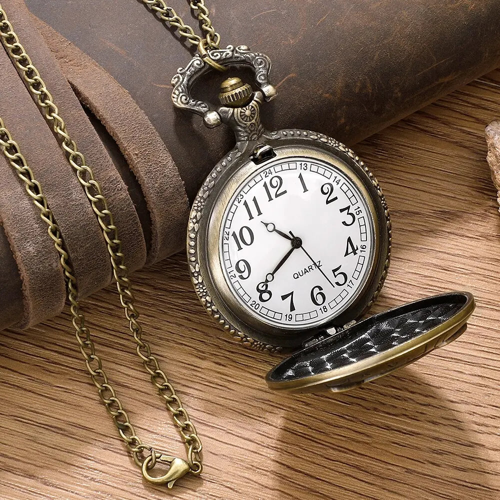 Antique Bronze Night Owl Necklace Quartz Pocket with Chain Necklace Vintage Quartz Pendant Watches Clock Chain Mens Women