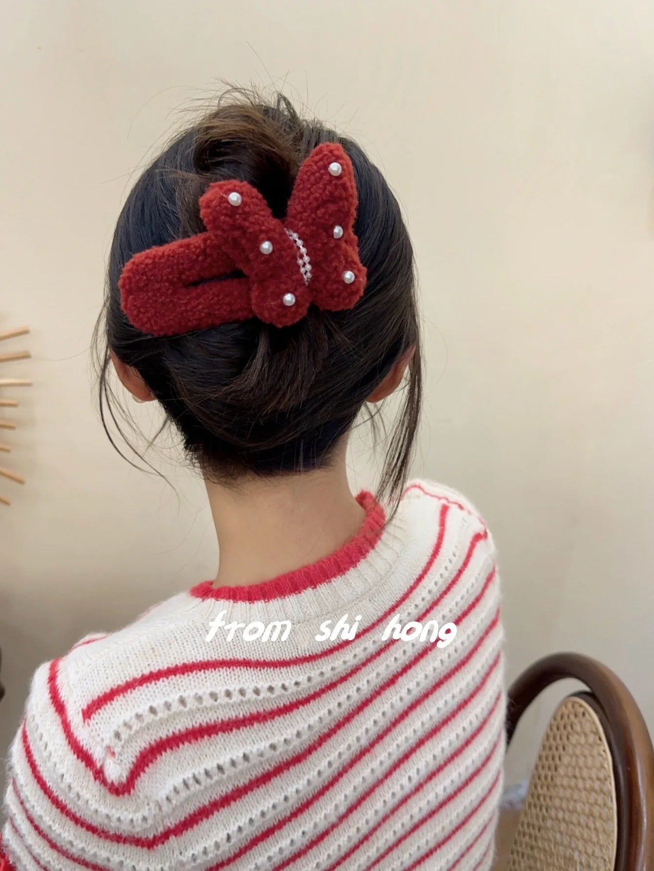 Autumn Winter Plush Flower Hair Claw For Women Duckbill Clip Hairpin 2025 New Trendy Butterfly Pearl Hair Clips Hair Accessories