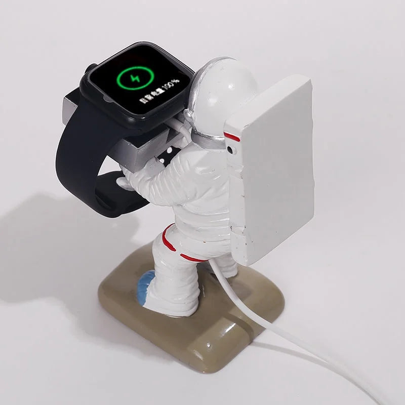 Creative Astronaut Doll Desktop Wireless Watch Charging Stand for Apple Watch 8 7 6 5 4 Watch Charging Base Storage Rack Support