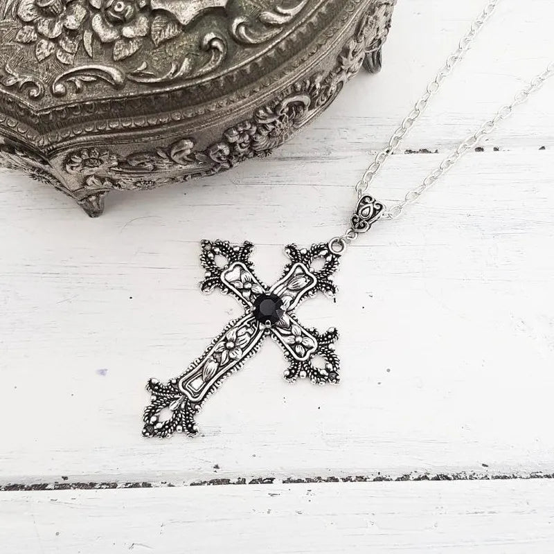 Gothic Pink Cross Necklace Y2K Purple Zircon Punk Pendant Necklace Grunge Heart Cross Necklace for Women Jewelry Accessories