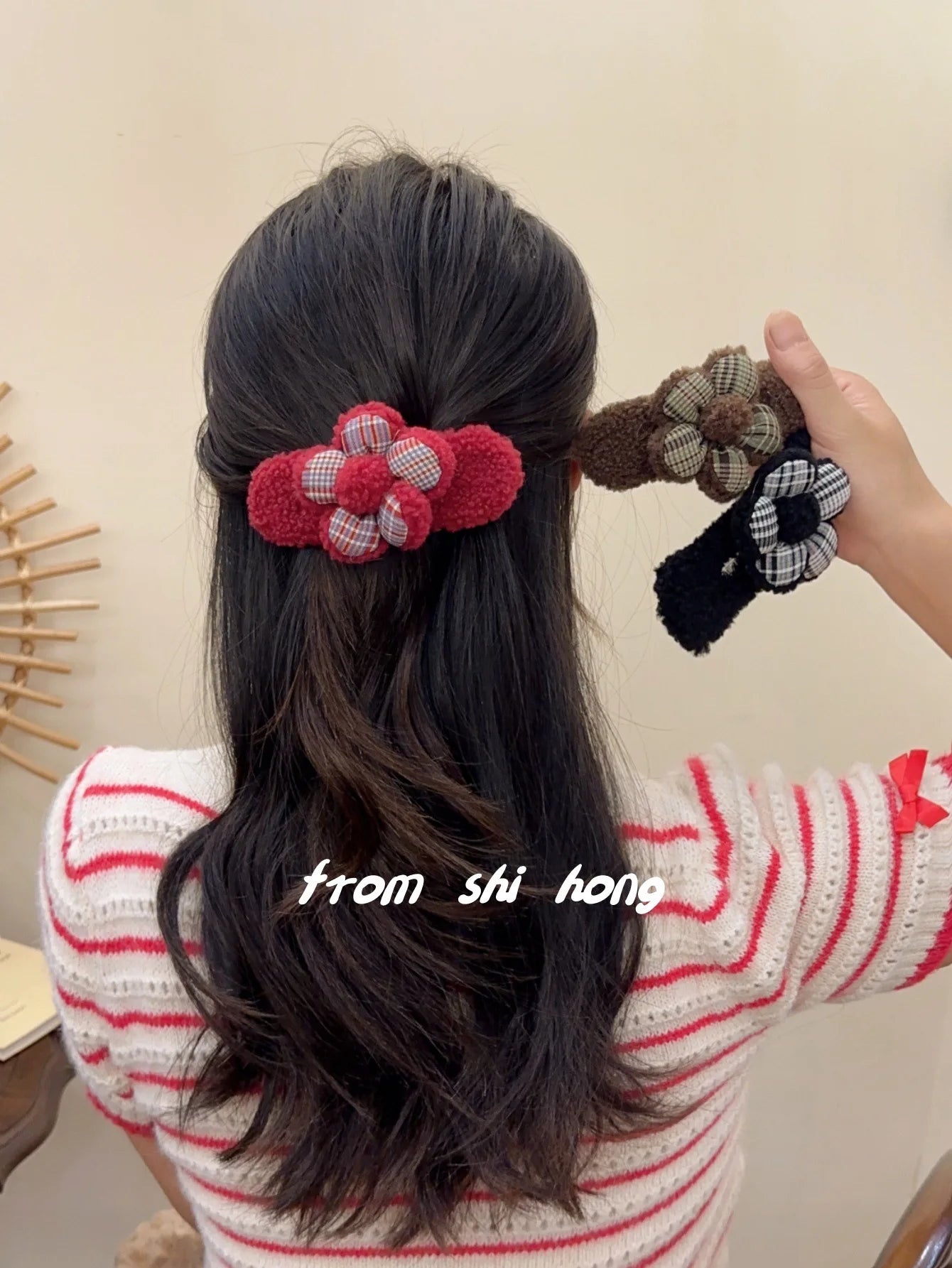 Autumn Winter Plush Flower Hair Claw For Women Duckbill Clip Hairpin 2025 New Trendy Butterfly Pearl Hair Clips Hair Accessories