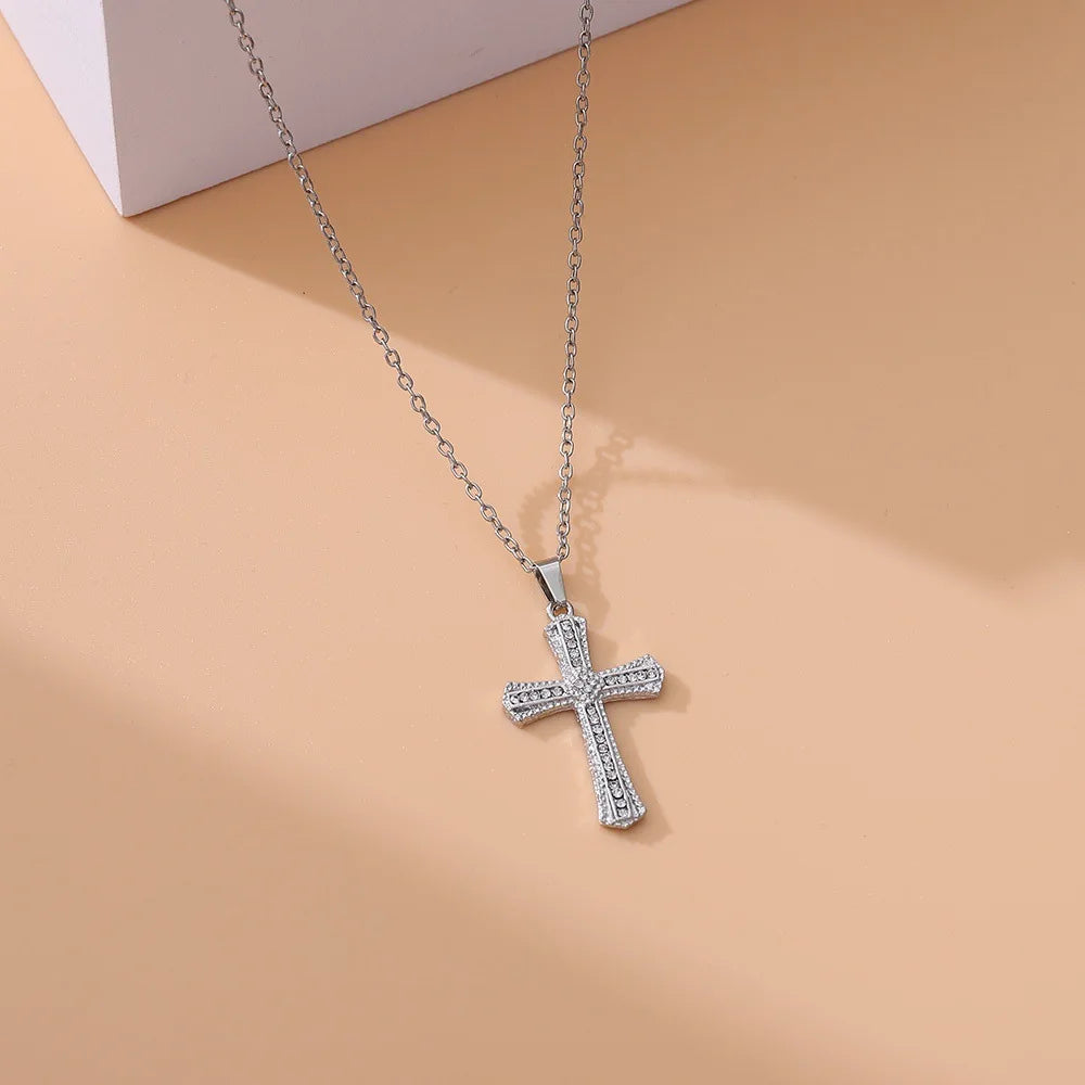 Gothic Pink Cross Necklace Y2K Purple Zircon Punk Pendant Necklace Grunge Heart Cross Necklace for Women Jewelry Accessories